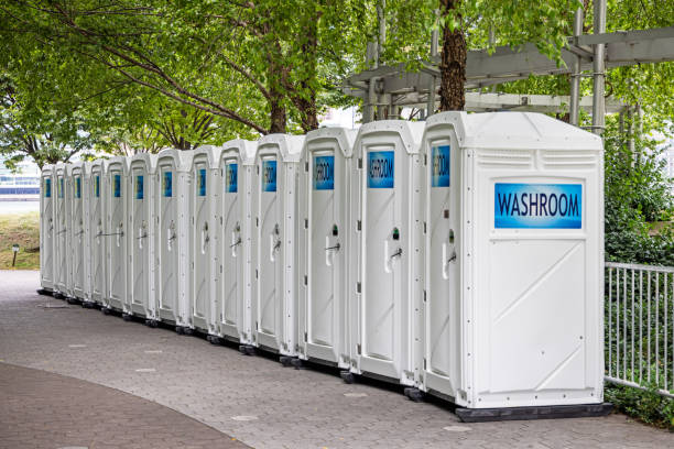 Best Portable restroom trailer rental  in Jourdanton, TX